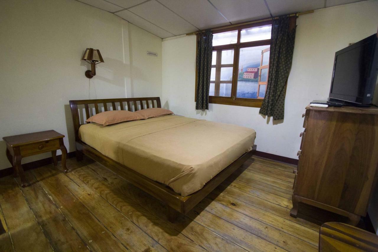 Hotel Susibon Olon Bagian luar foto